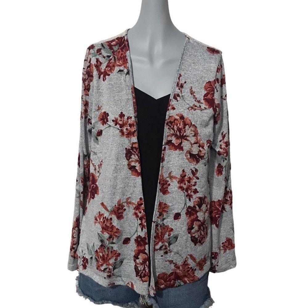 Vanity Floral Cardigan Lace Inset Size‎ Large Flower detail
